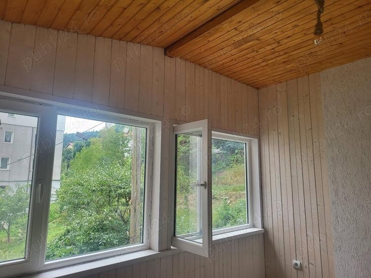 Casă cu 4 camere cu Teren 215 Mp în Haltă
