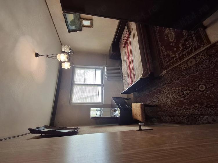 Apartament cu 3 camere decomandat în Rahova