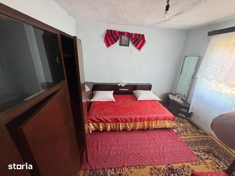Casă cu 6 camere cu Teren 826 Mp în Fundeni