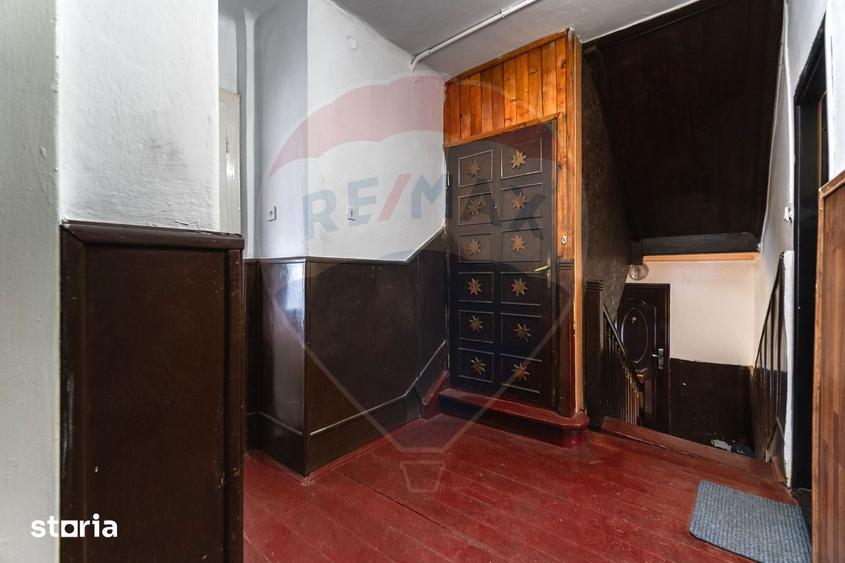 Apartament cu 3 camere, mobilat în Central
