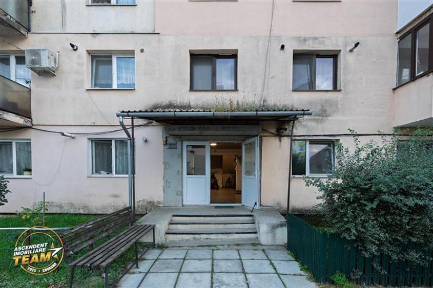 Apartament cu 2 camere semidecomandat în Central