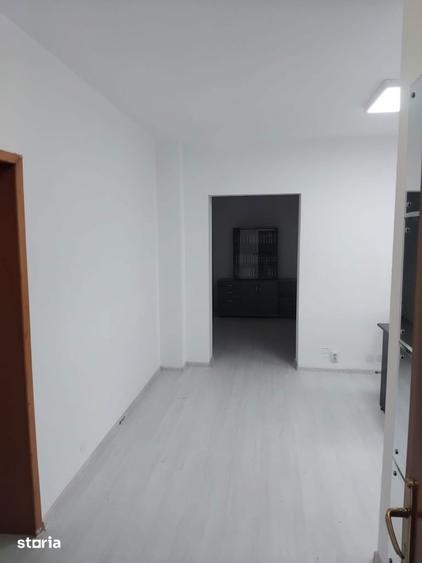 Spațiu comercial, de 75 mp, în Centrul Civic