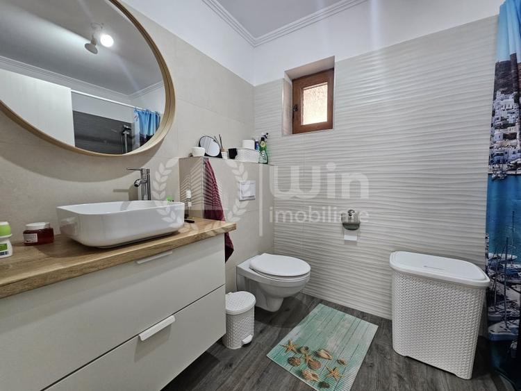 Casă individuală cu 3 camere cu Canalizare în Căpușu Mic