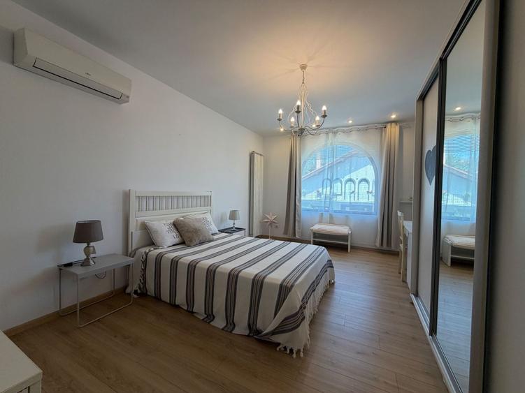 Casă individuală cu 6 camere cu Canalizare în Pipera
