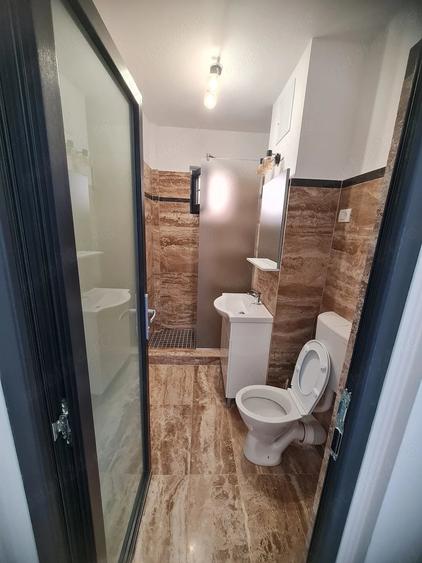 Apartament cu 3 camere decomandat în Exterior Vest