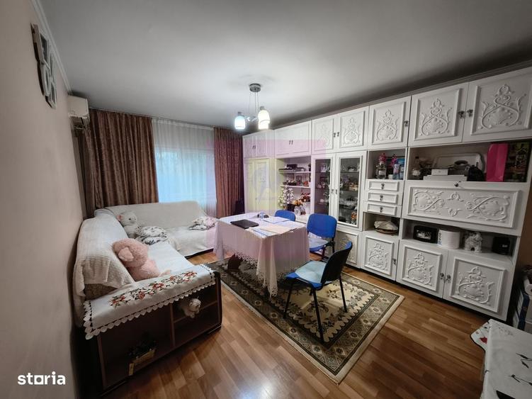 Apartament cu 3 camere decomandat în Colentina