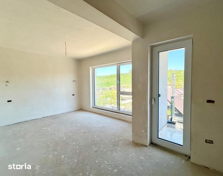 Casă cu 5 camere cu Teren 700 Mp în Bârnova