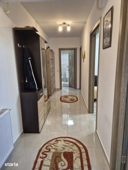 Apartament cu 3 camere în Mioriței
