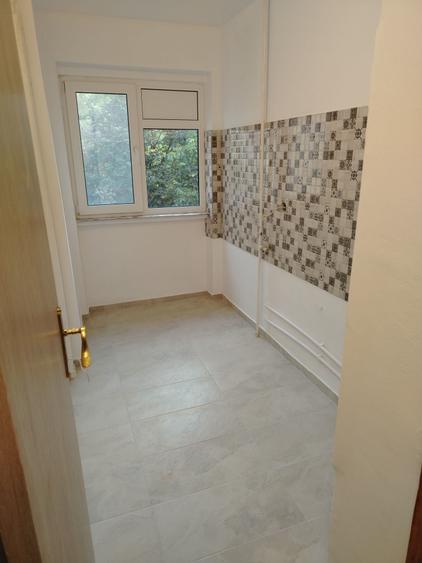 Apartament cu 2 camere semidecomandat în Berceni