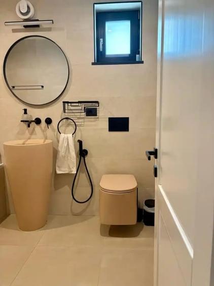 Casă individuală cu 6 camere cu Canalizare în Marginea