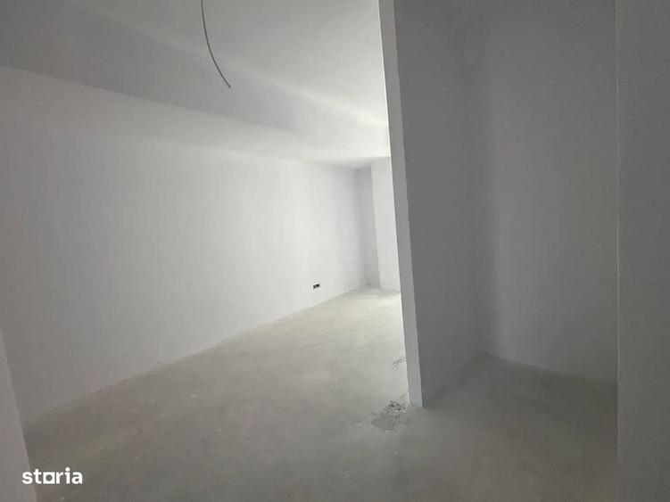 Apartament cu 3 camere în Decebal