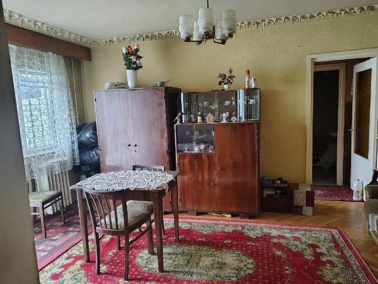 Apartament cu 2 camere nedecomandat în Central