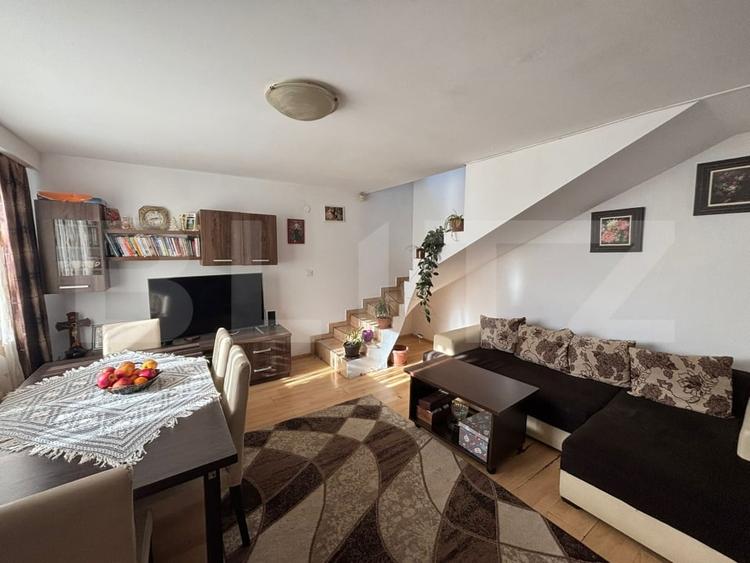 Duplex cu 4 camere cu Canalizare în Florești