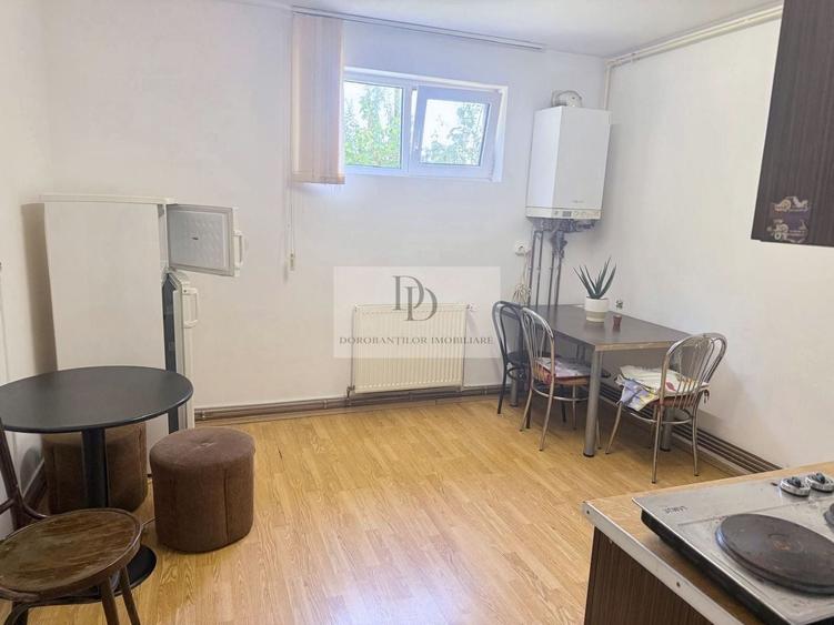 Apartament cu 3 camere decomandat, mobilat în Andrei Mureșanu