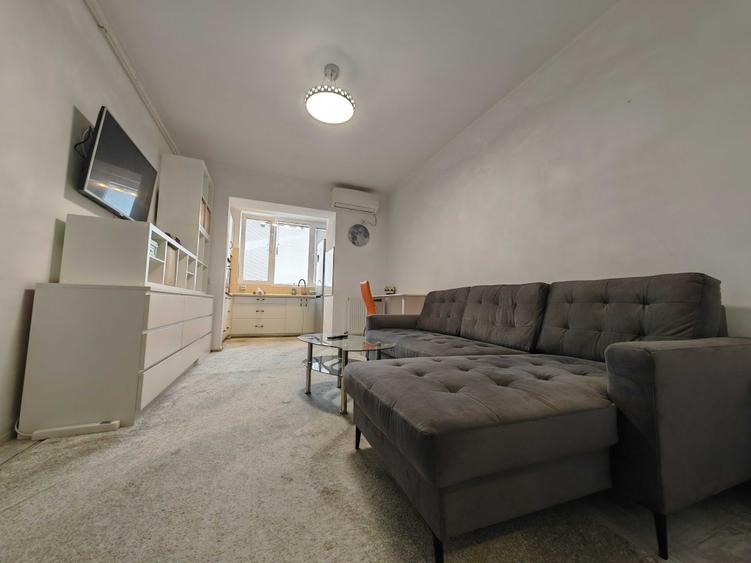 Apartament cu 2 camere semidecomandat în Sud