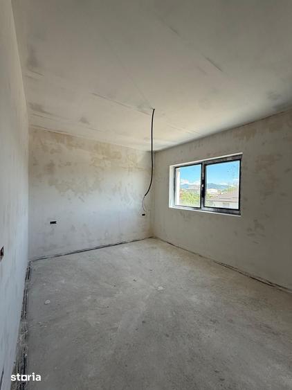 Casă cu 5 camere cu Teren 470 Mp în Central