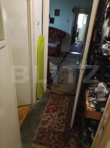 Apartament cu 3 camere semidecomandat, mobilat în Policlinica — fotografia 3