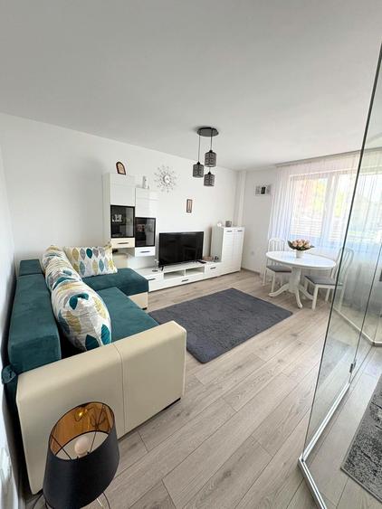 Apartament cu 2 camere semidecomandat în Florești