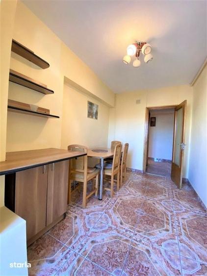 Apartament cu 3 camere decomandat în Zorilor