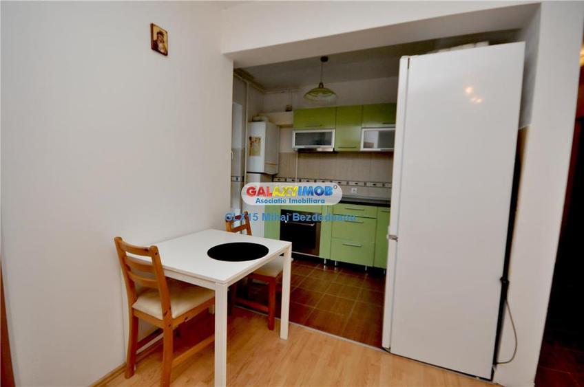Apartament cu 2 camere decomandat, mobilat în Băneasa