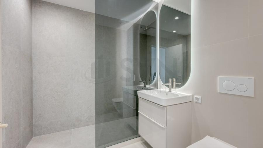 Apartament cu 3 camere decomandat în Aviației