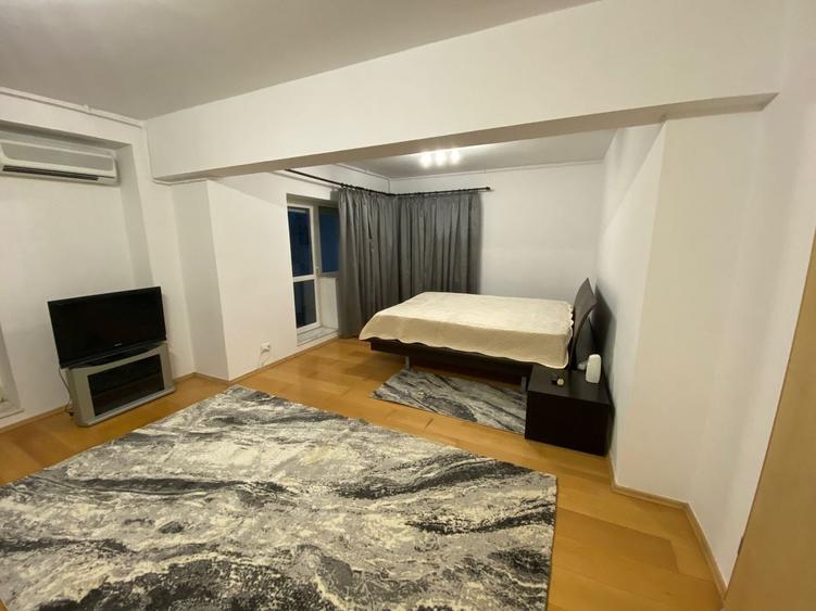 Apartament cu 2 camere semidecomandat, mobilat în Unirii