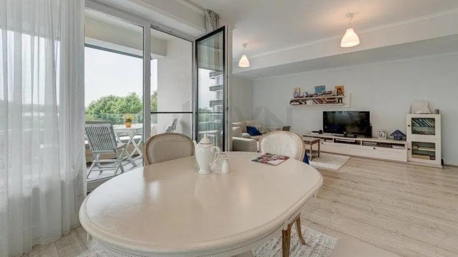 Apartament cu 3 camere decomandat, mobilat în Barbu Văcărescu