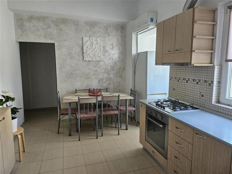 Apartament cu 2 camere decomandat, mobilat în Ștefan cel Mare