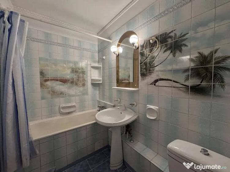 Garsonieră decomandată în Splaiul Unirii