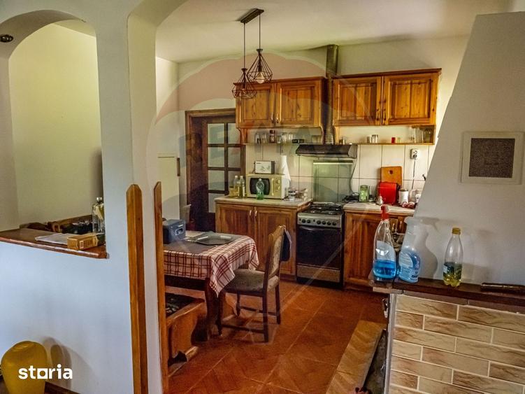 Vila / Pensiune cu 20 camere de vanzare in Campulung Moldovenesc, SV - 13