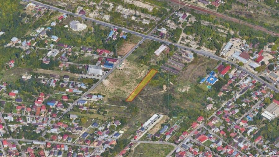 Teren Construcții intravilan de 2500 mp, în Nord-Vest