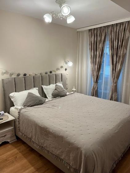 Apartament cu 3 camere decomandat, mobilat în Central