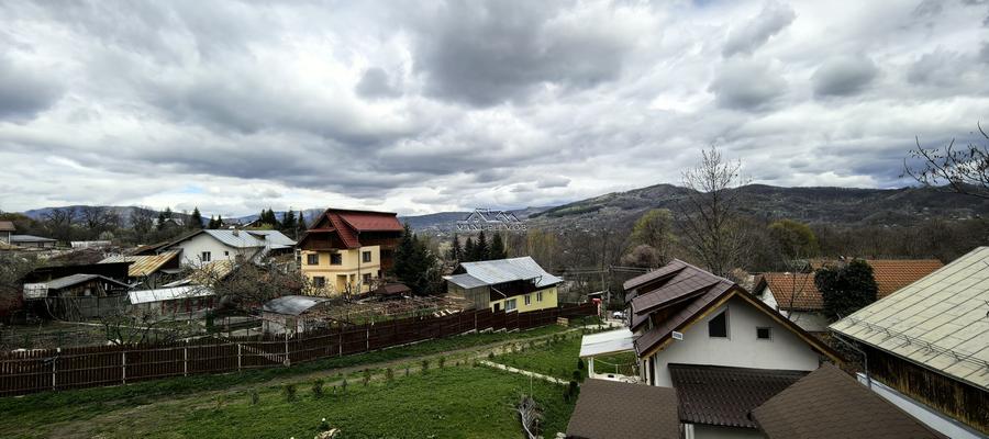 Casă individuală cu 5 camere cu Teren 500 Mp în Nord