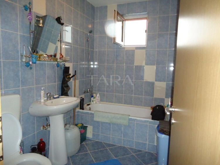 Apartament cu 2 camere semidecomandat, mobilat în Apahida