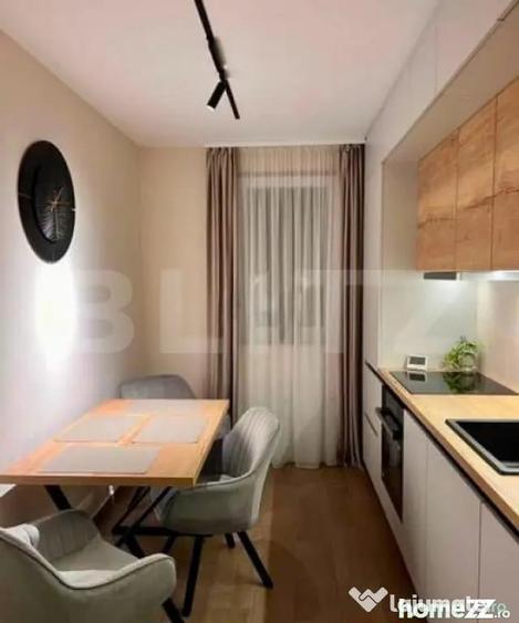Apartament cu 2 camere decomandat în Noua
