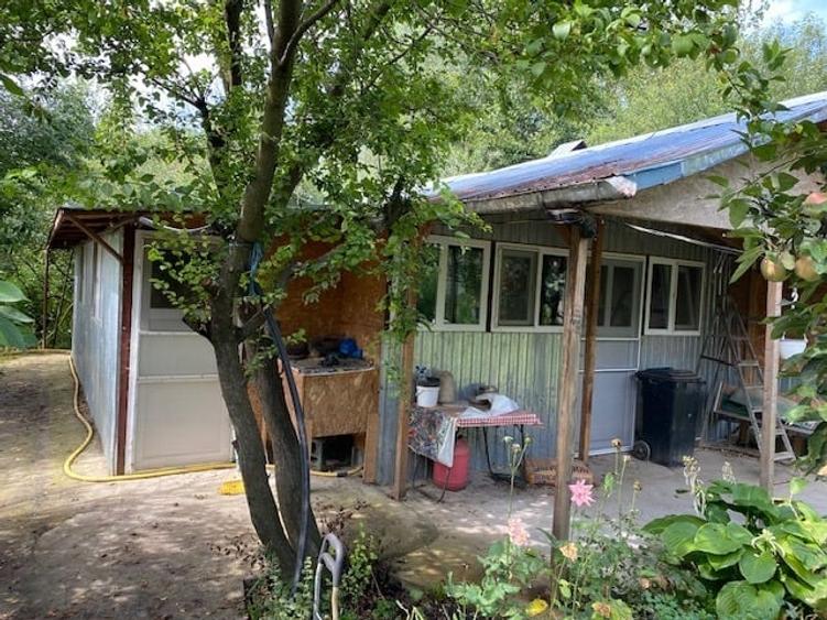 Casă individuală cu 1 camere cu Canalizare în Mitreni
