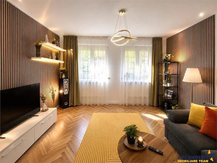 Apartament cu 2 camere decomandat în Centrul Istoric