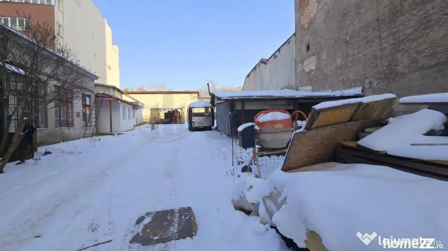 Casă cu 4 camere cu Teren 420 Mp în Victoriei