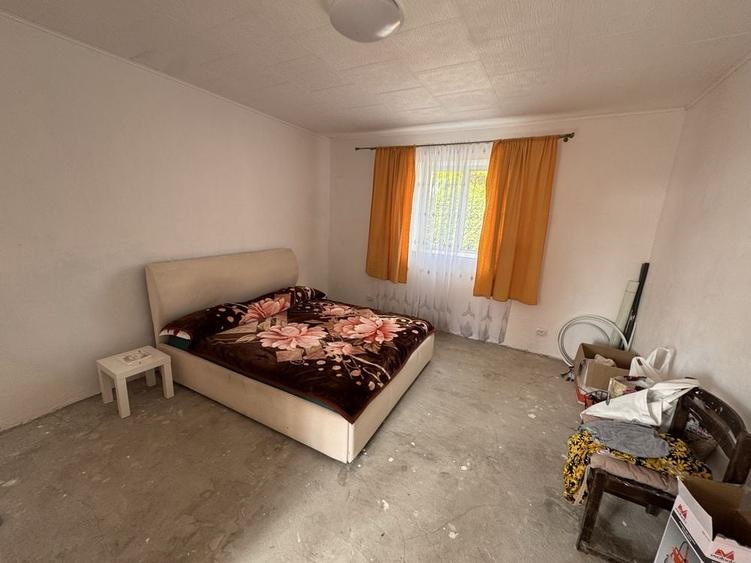 Apartament cu 3 camere decomandat în Sânmartinu Sârbesc