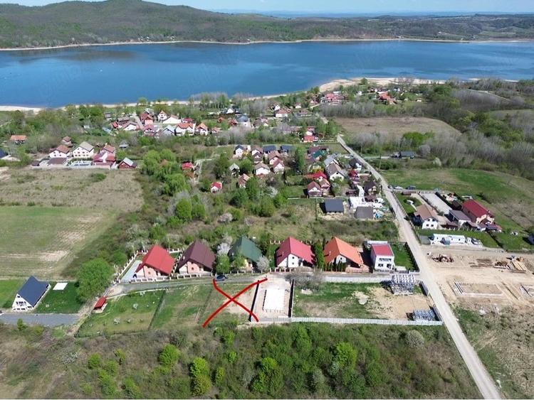 Teren de 397 mp, în Fârdea