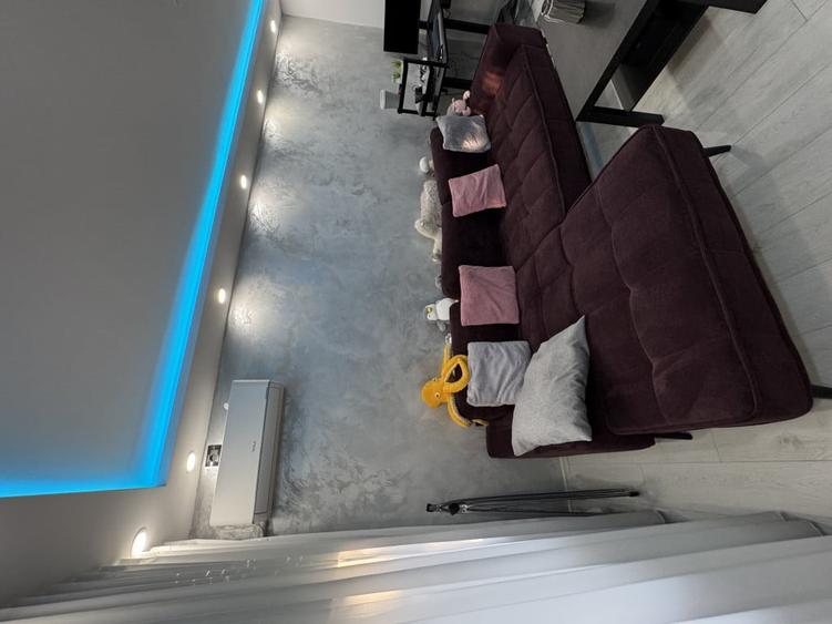 Apartament cu 2 camere semidecomandat în 1 Mai