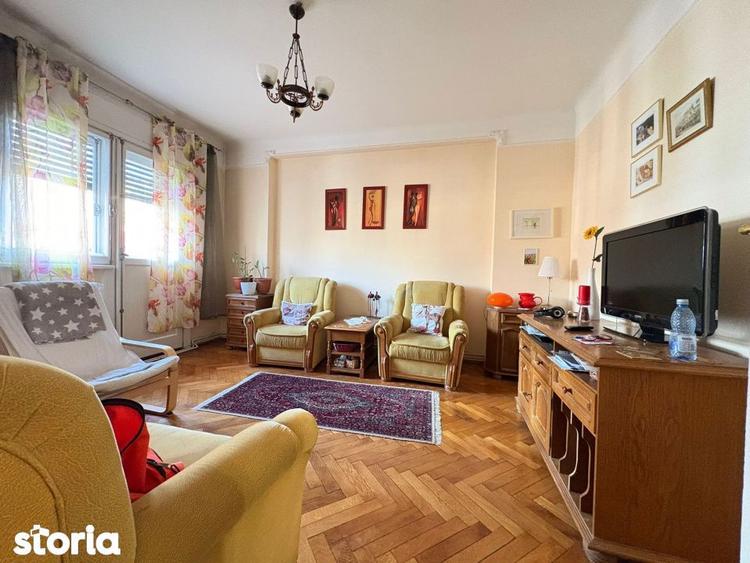 Apartament cu 5 camere, mobilat în Moșilor