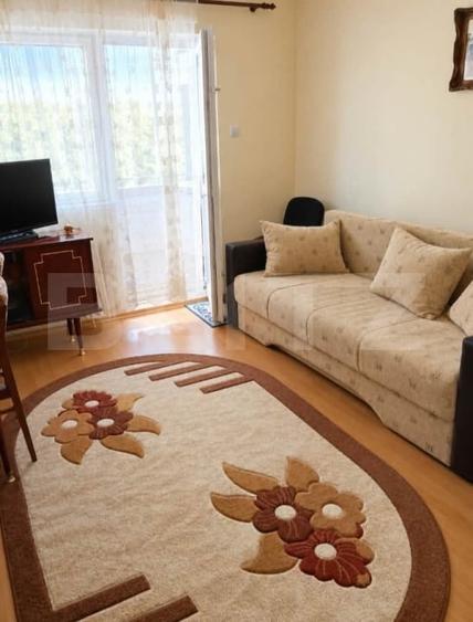 Apartament cu 3 camere semidecomandat, mobilat în Griviței