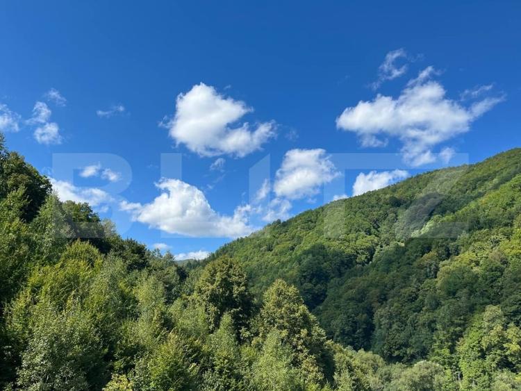 Casă individuală cu 6 camere cu Teren 1000 Mp în Valea Ierii
