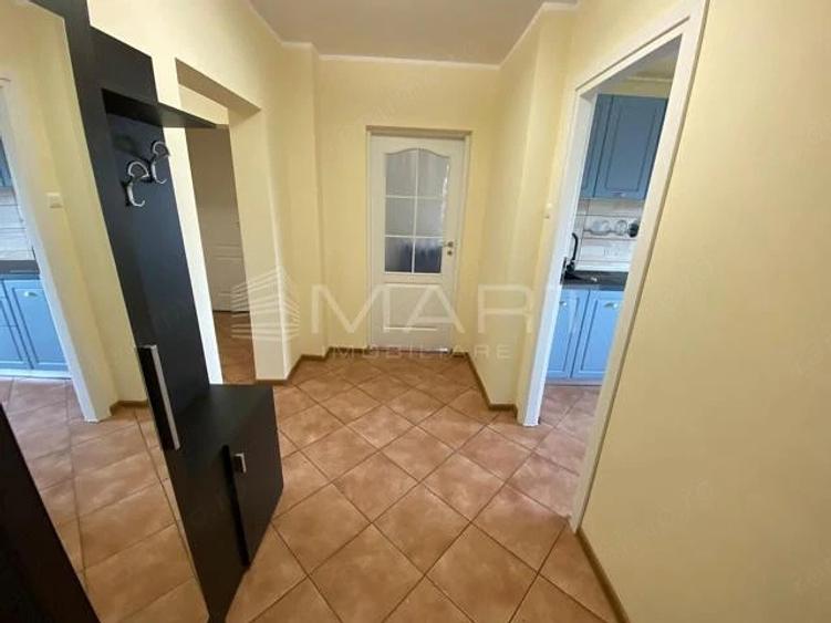 Apartament cu 3 camere decomandat în Județean