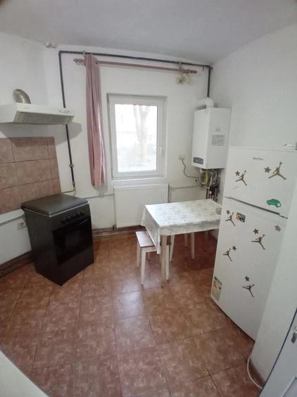 Apartament cu 2 camere decomandat în Soarelui