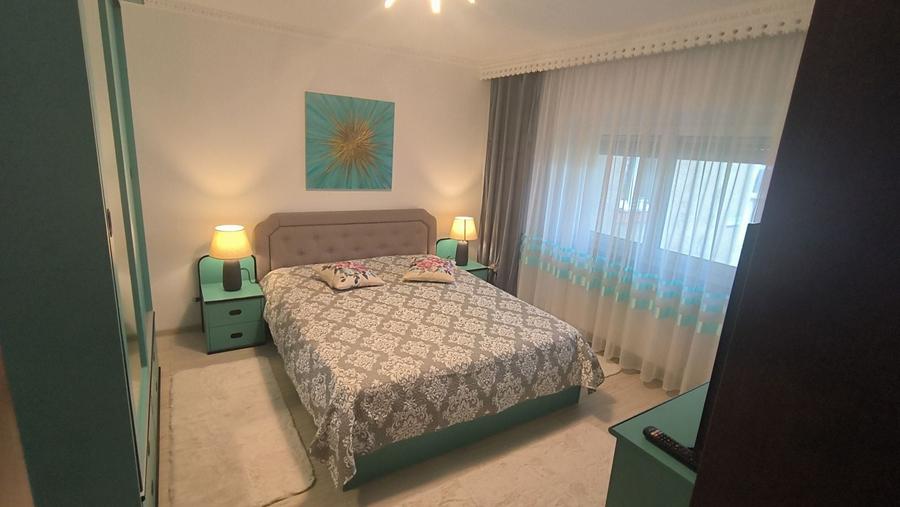 Apartament cu 3 camere decomandat în Valea Moșneagului