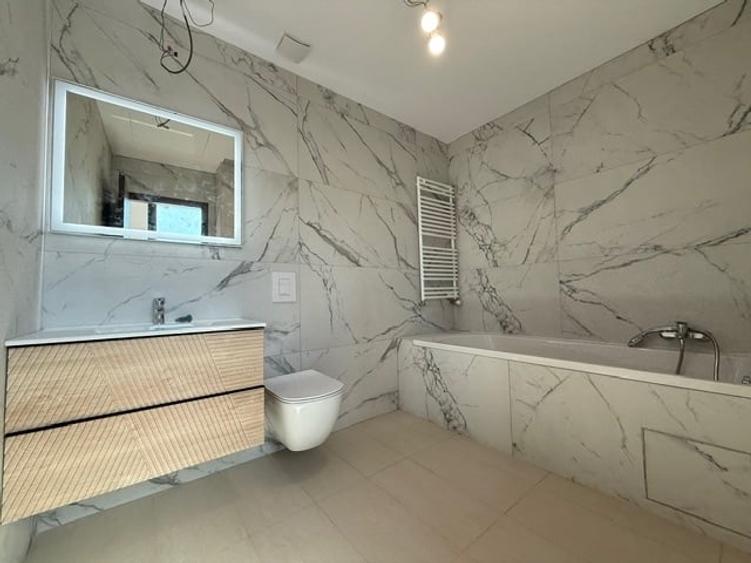 Apartament cu 3 camere decomandat în Moșilor