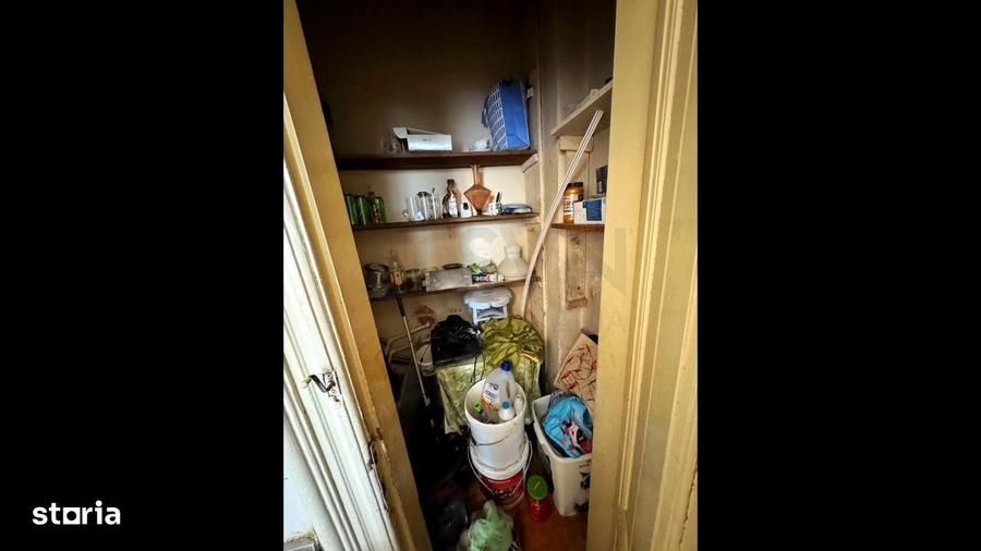 Apartament cu 4 camere decomandat în Basarab