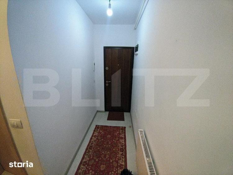 Apartament cu 3 camere decomandat în Tractorul